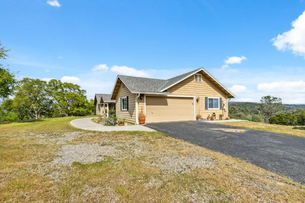 $449,500 | 31021 Blue Heron Way, Coarsegold, CA 93614