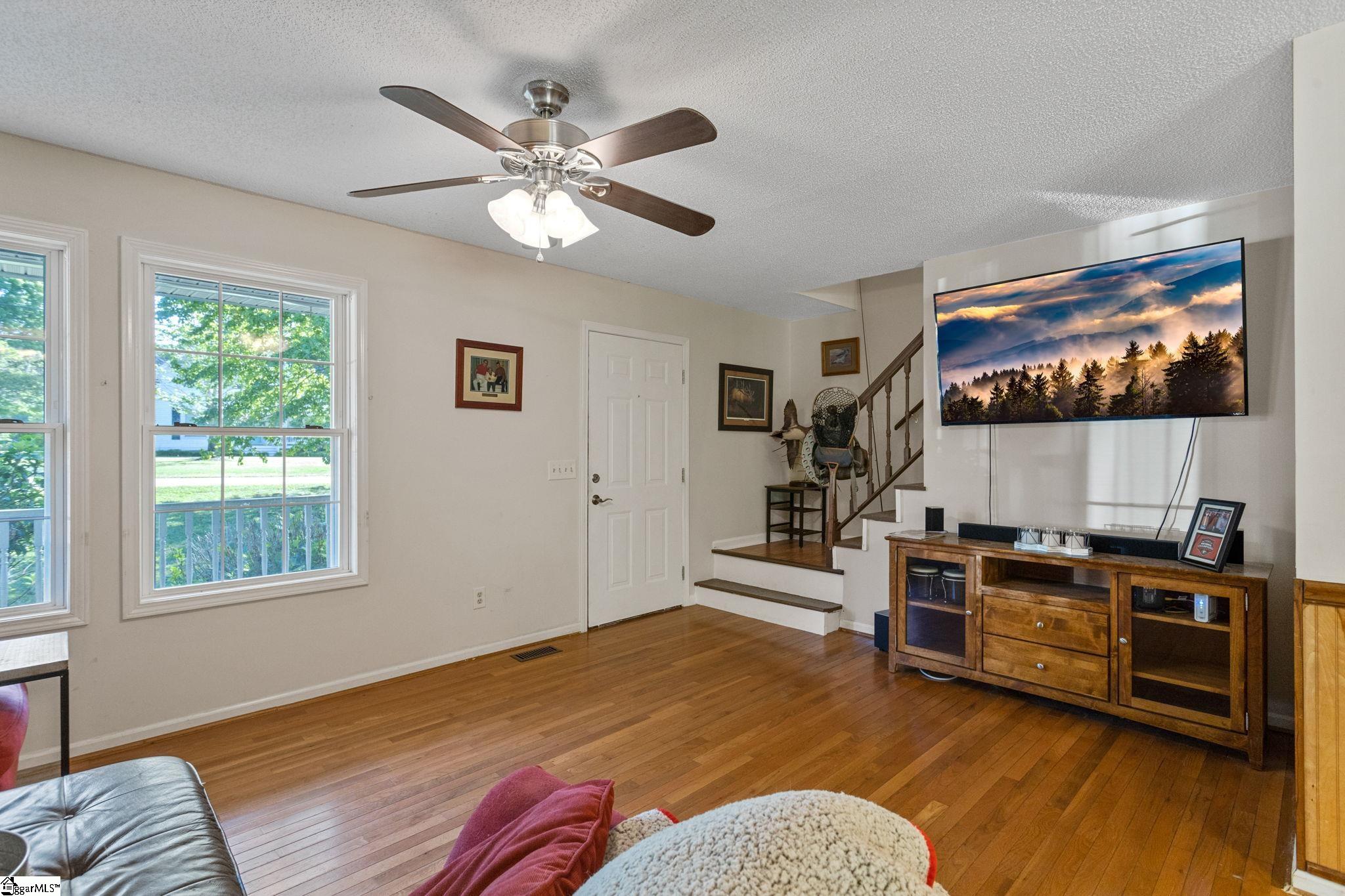 231 Old Cedar Rock Road Easley, SC 29640 - Photo 4 of 27