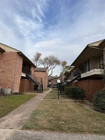 $1,200 | 8801 Hammerly Boulevard, Unit 910, Houston, TX 77080