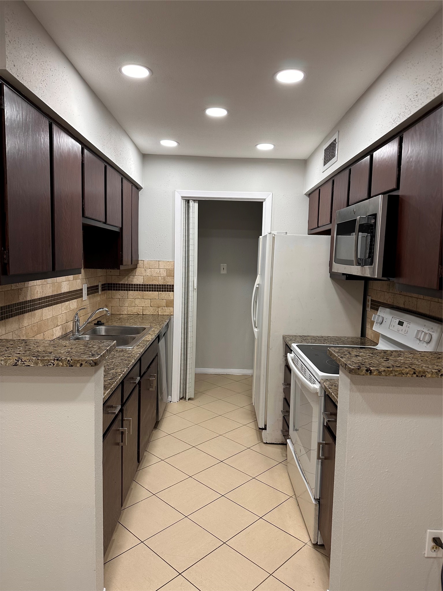 8801 Hammerly Boulevard, Unit 910 Houston, TX 77080 - Photo 2 of 15