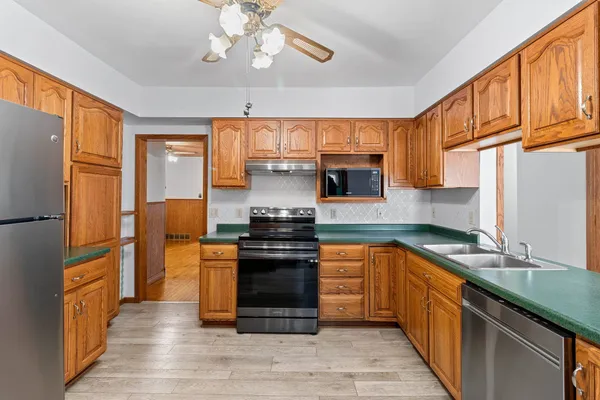 $289,900 | 1503 7th Street, Marinette, WI 54143