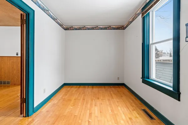 $289,900 | 1503 7th Street, Marinette, WI 54143