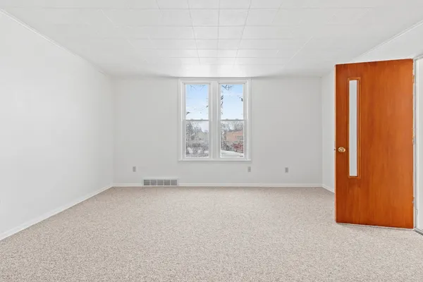 $289,900 | 1503 7th Street, Marinette, WI 54143