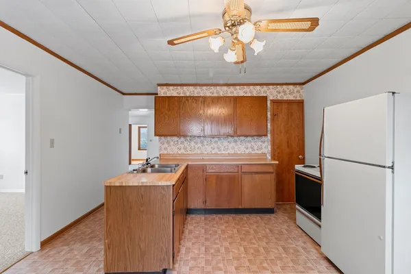 $289,900 | 1503 7th Street, Marinette, WI 54143