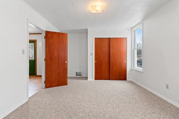 $289,900 | 1503 7th Street, Marinette, WI 54143