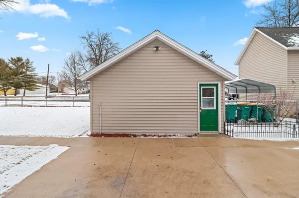 $289,900 | 1503 7th Street, Marinette, WI 54143