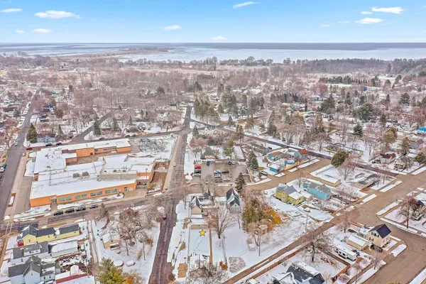 $289,900 | 1503 7th Street, Marinette, WI 54143