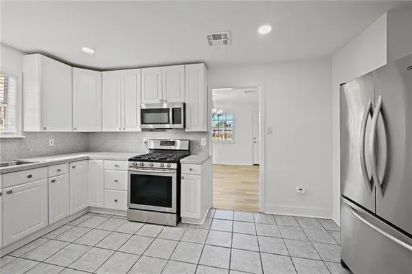 $279,900 | 2450 Roosevelt Boulevard, Kenner, LA 70062