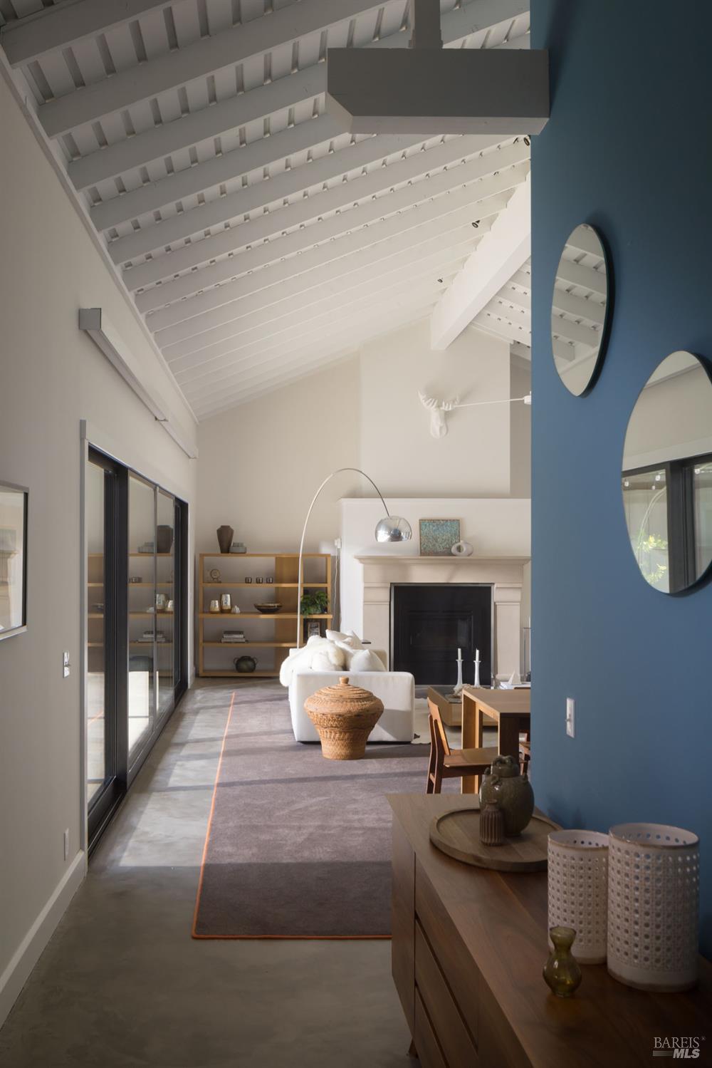 18800 Fitzpatrick Lane Occidental, CA 95465 - Photo 10 of 35 a living room with furniture