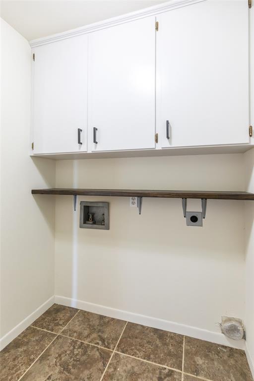 642 Fm 3200 Comanche, TX 76442 - Photo 26 of 37 a bathroom with a sink and a mirror