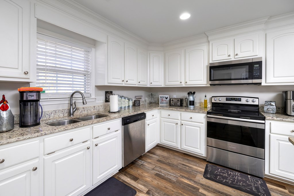 1336 Pinewood Road Sumter, SC 29154 - Photo 30 of 59