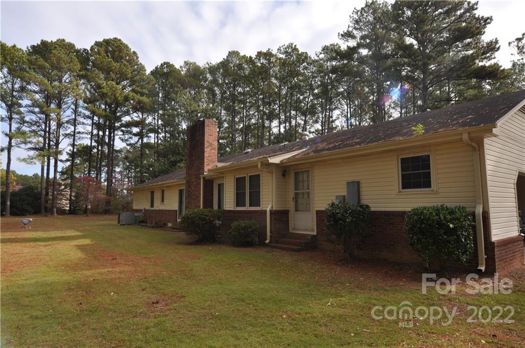 648 Pineview Lakes Road Chester, SC 29706 - Photo 3 of 28 Gallery Image 3