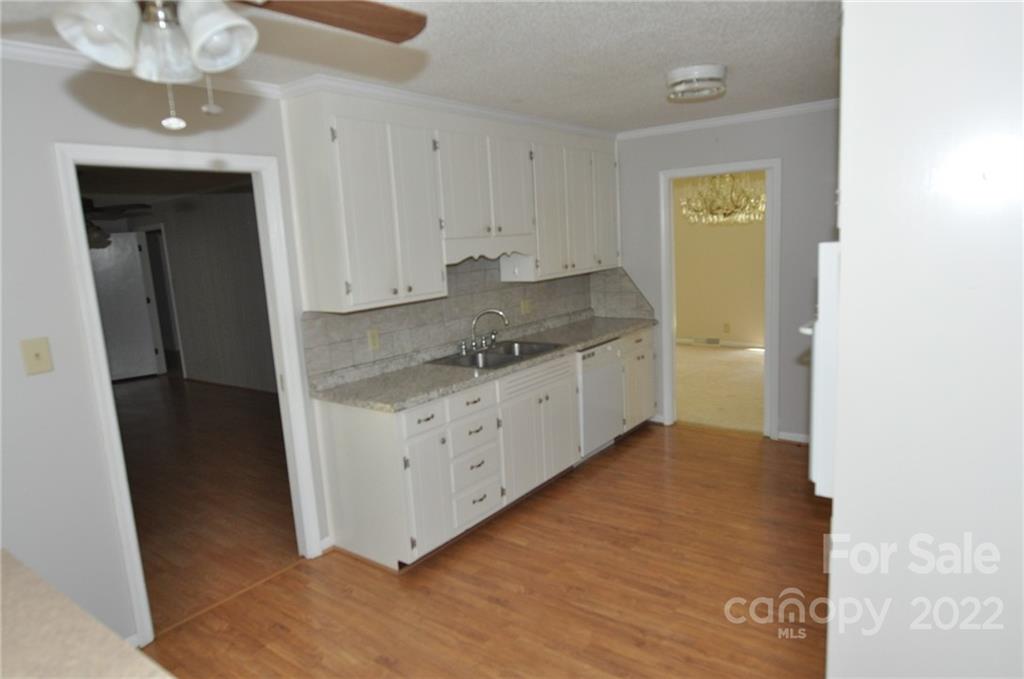 648 Pineview Lakes Road Chester, SC 29706 - Photo 4 of 28 Gallery Image 4