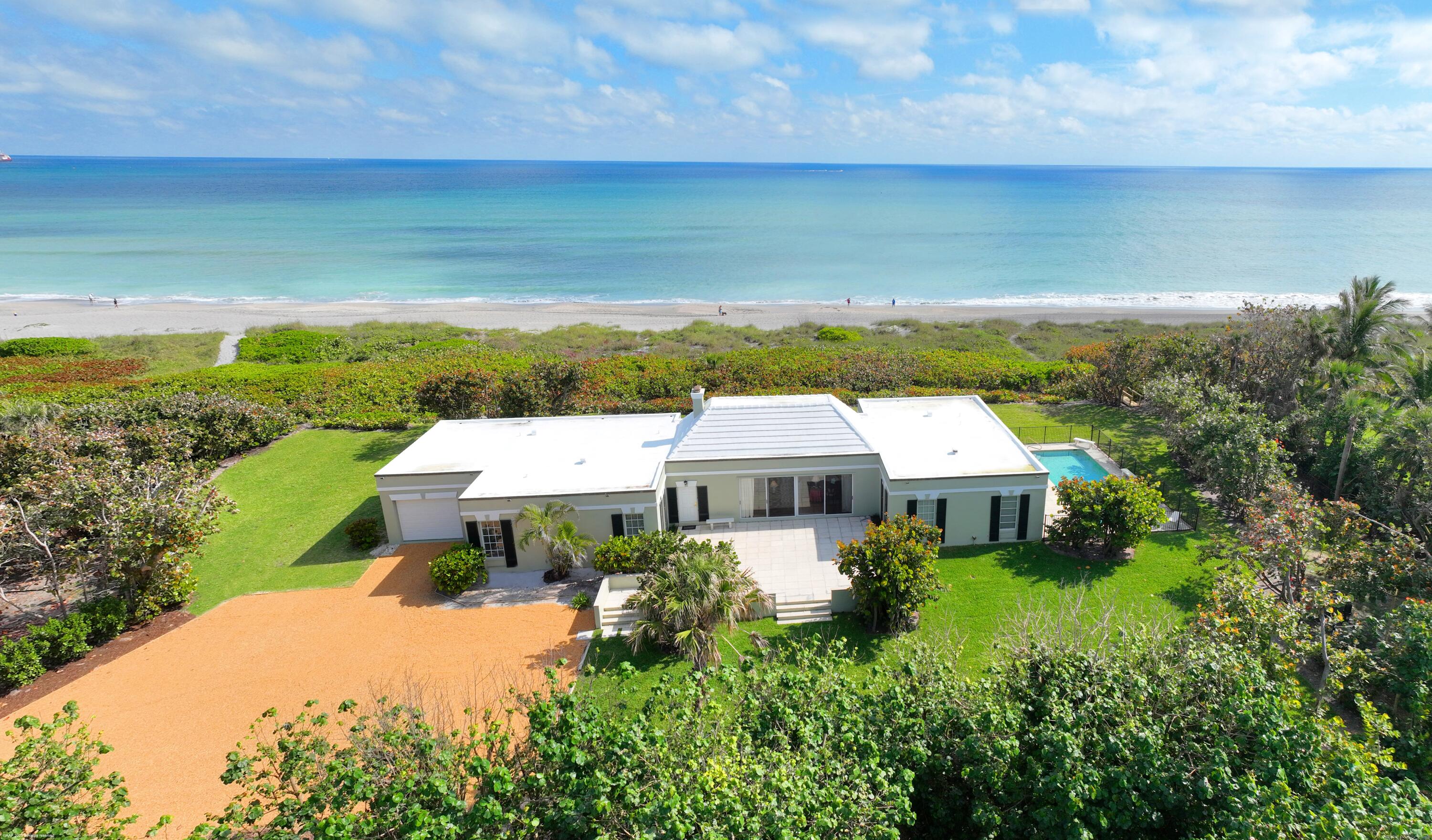 15 South Beach Road Jupiter Island, FL 33455 - Photo 3 of 23 15 South Beach Rd 015