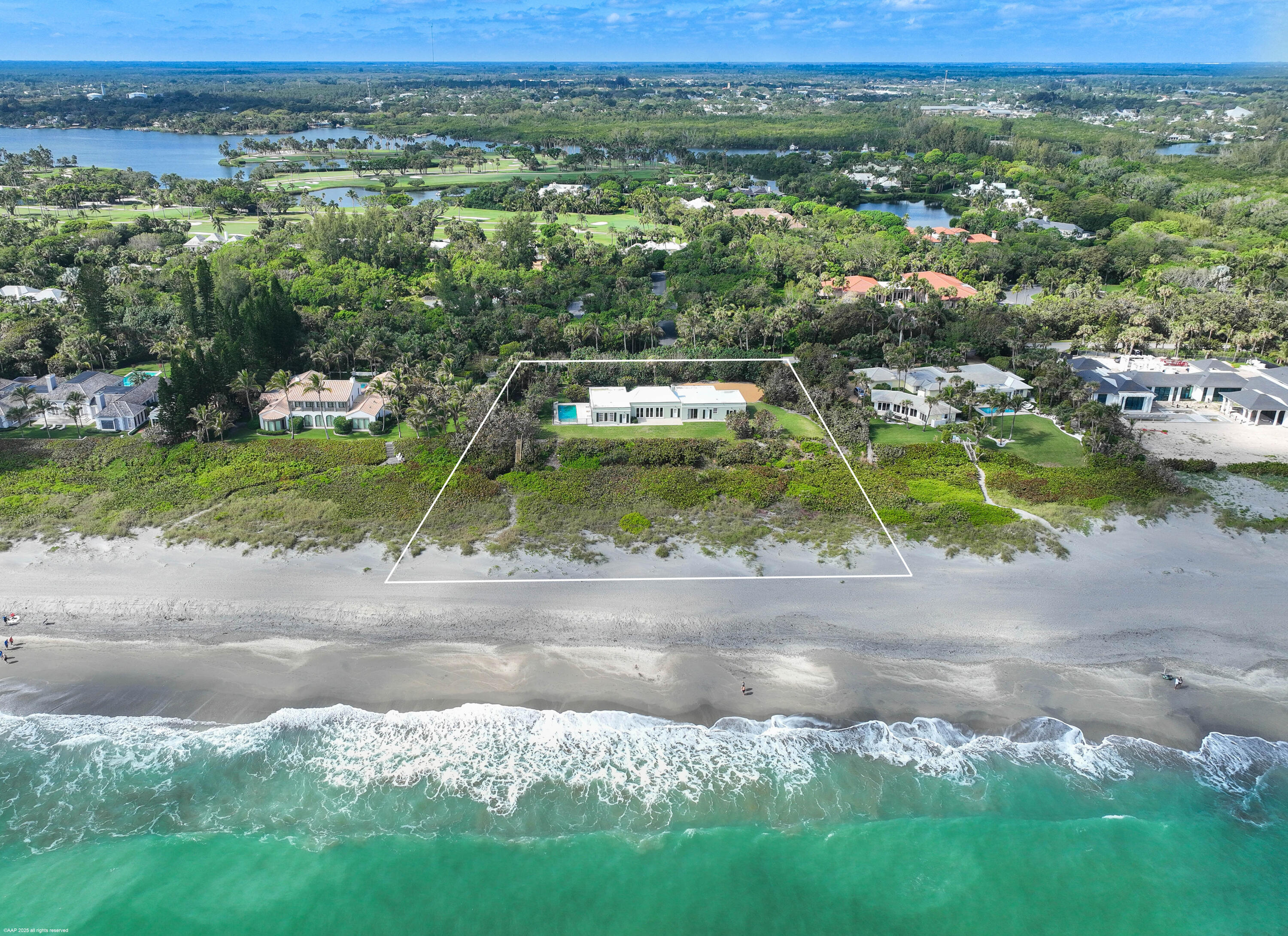 15 South Beach Road Jupiter Island, FL 33455 - Photo 4 of 23 15 South Beach Rd 002