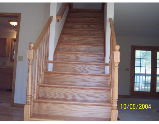317 Parkerview Street Springfield, MA 01129 - Photo 3 of 6 Gallery Image 3