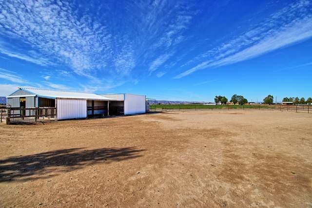 2135 M Road Grand Junction, CO 81505 - Photo 21 of 42 a big room with an ocean view