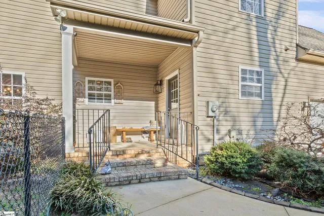 $600,000 | 204 Cove Harbor Court, Taylors, SC 29687