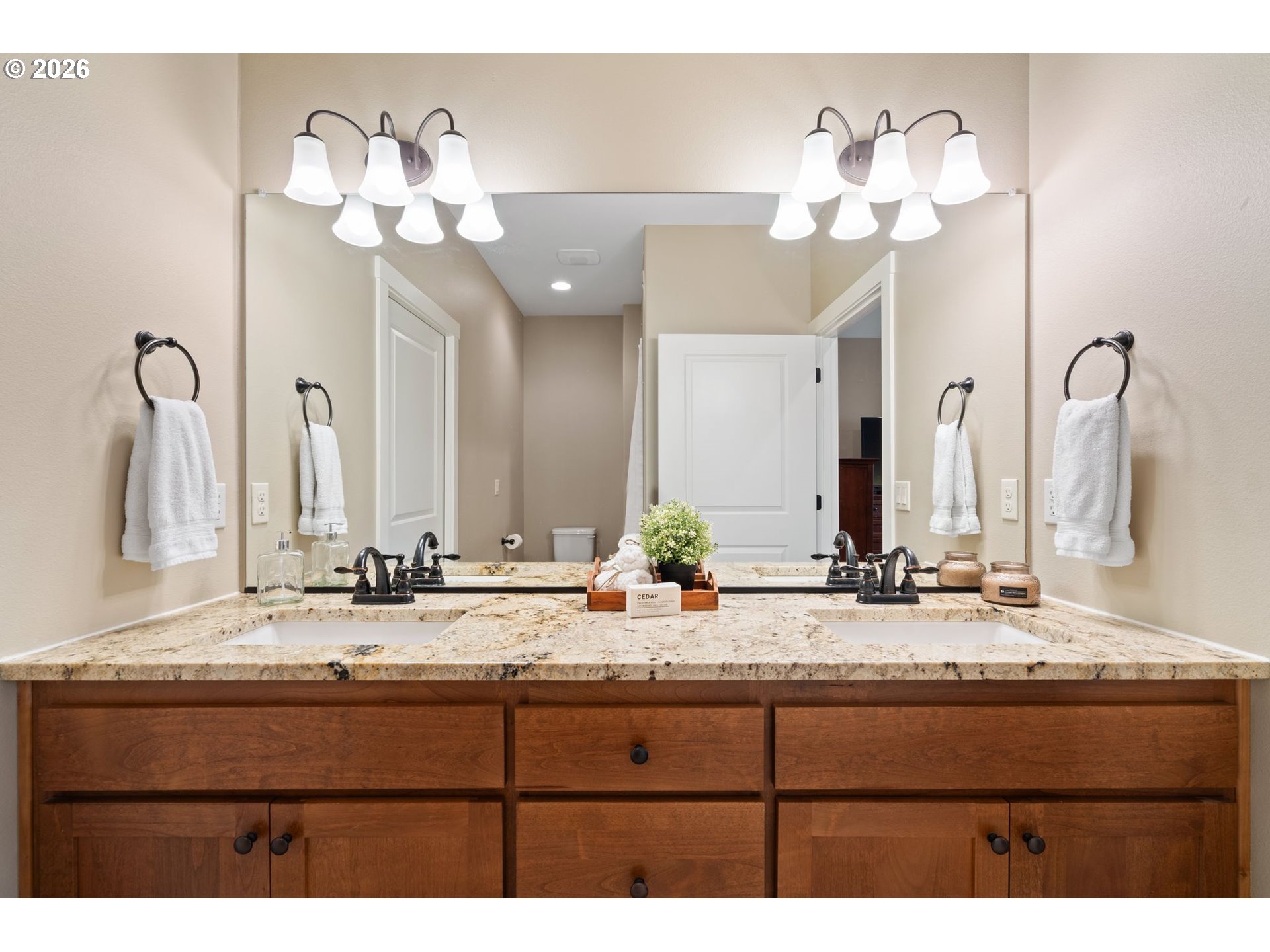 17804 Northeast 17th Avenue Ridgefield, WA 98642 - Photo 20 of 35 Attached Bathroom #1