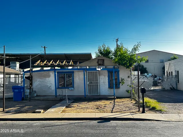 $299,999 | 1711 West Latham Street, Phoenix, AZ 85007