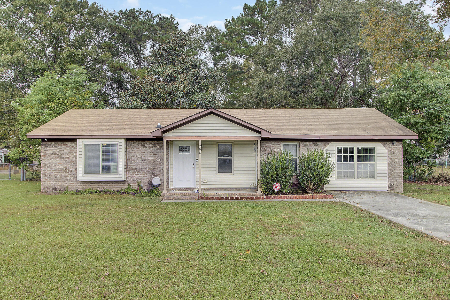 208 Janice Street Goose Creek, SC 29445 - Photo 2 of 20 Front
