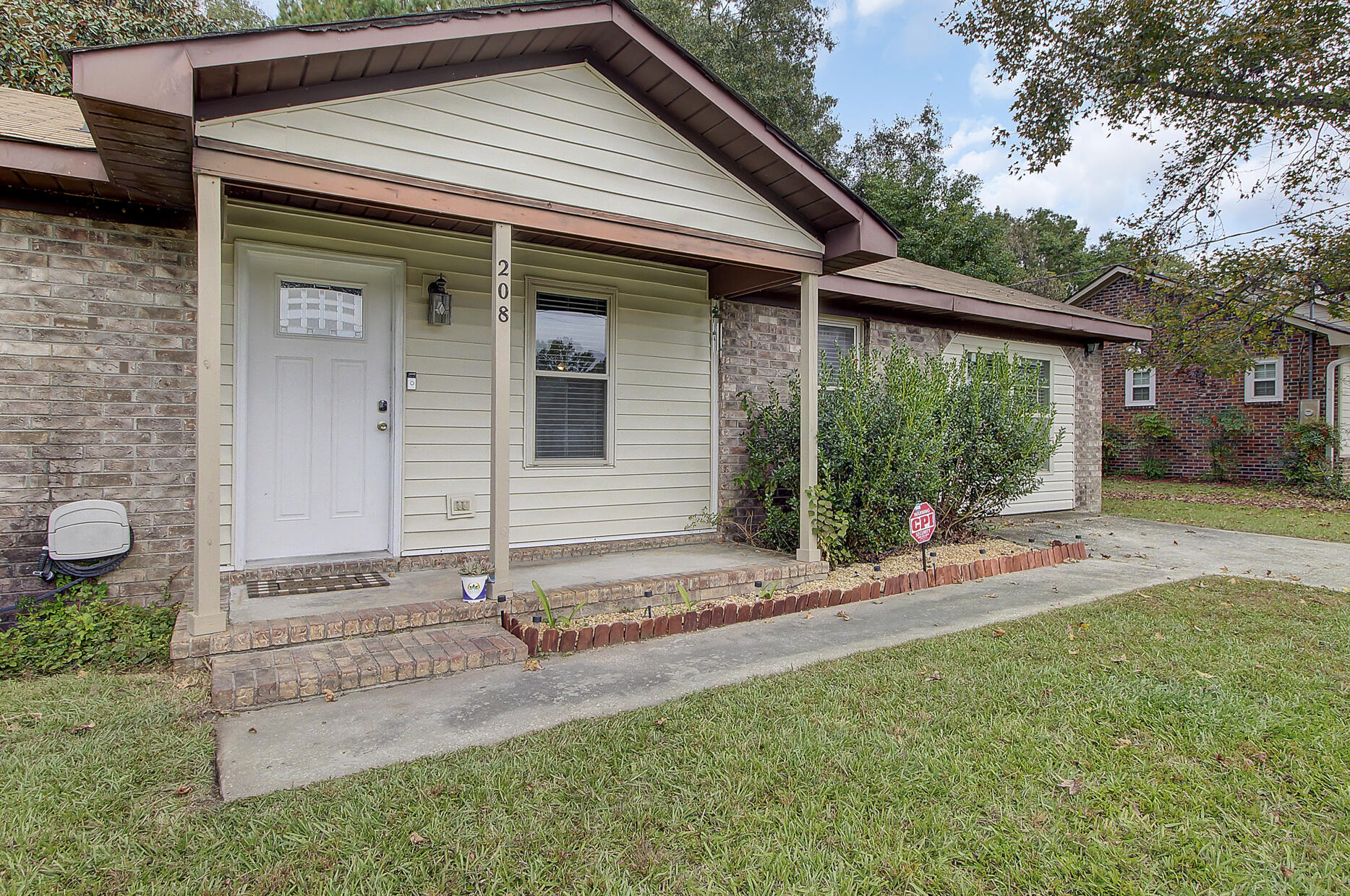 208 Janice Street Goose Creek, SC 29445 - Photo 3 of 20 Front