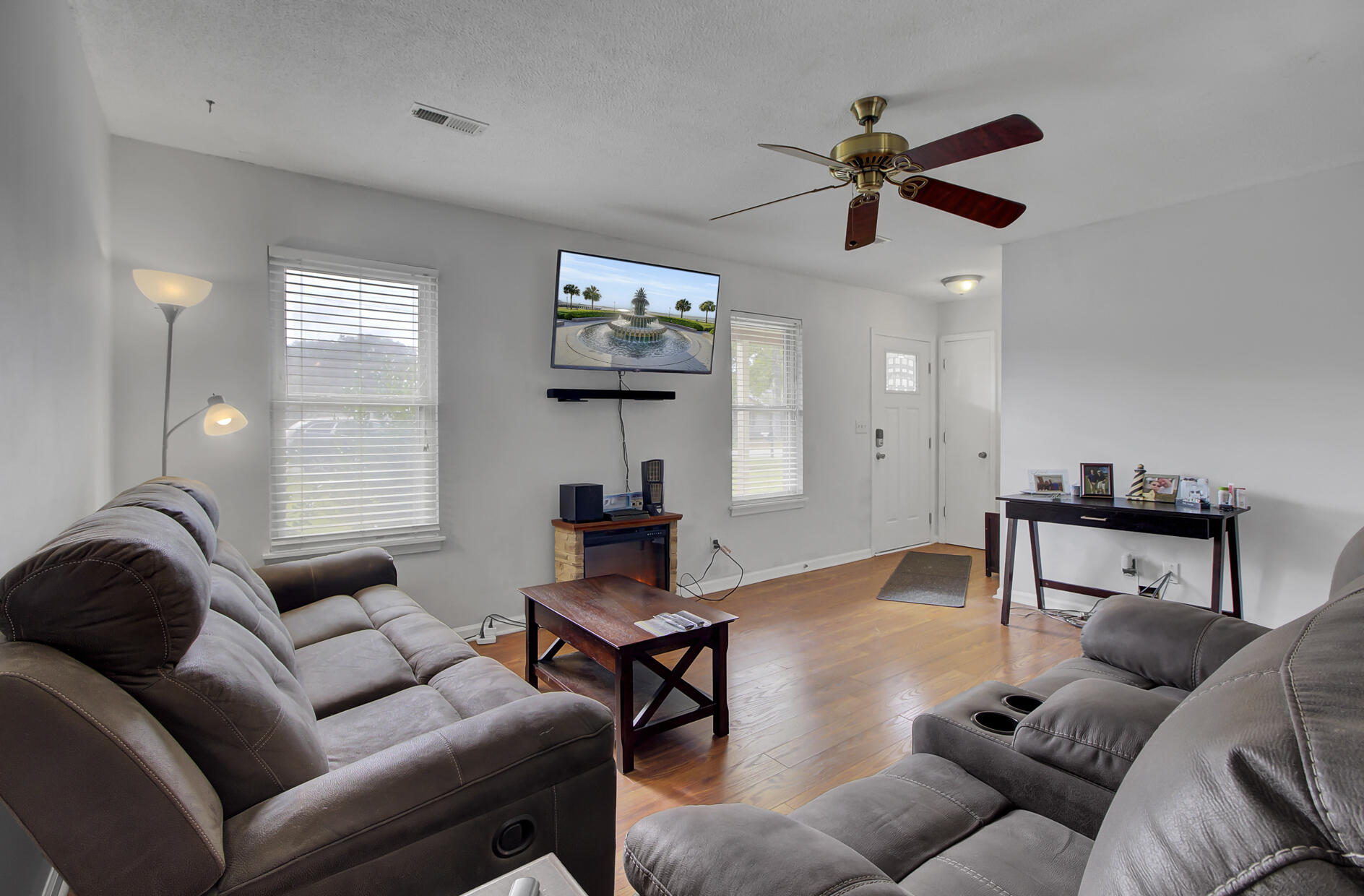 208 Janice Street Goose Creek, SC 29445 - Photo 6 of 20 Front Area