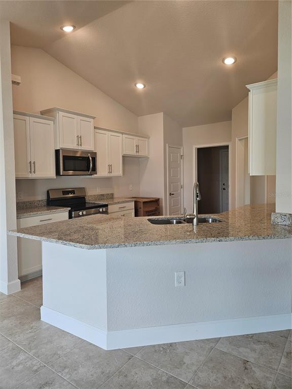 804 Polaris Road Venice, FL 34293 - Photo 3 of 10