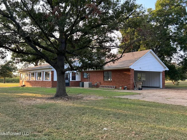 $350,000 | 2907 Highway 8, Cleveland, MS 38732