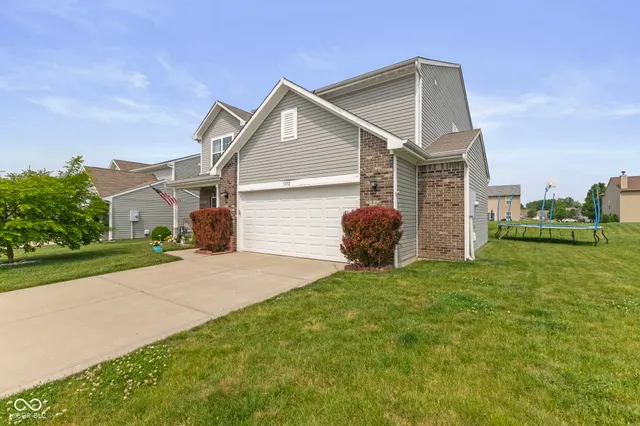 $415,000 | 3372 Clary Blvd S Drive, Greenwood, IN 46143