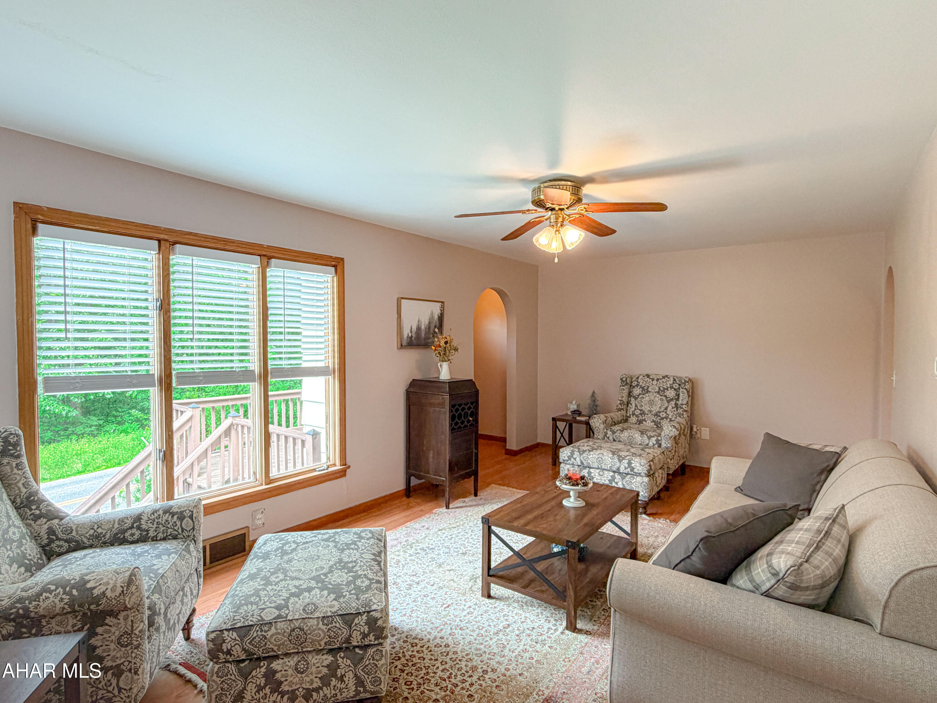 1048 Imlertown Road Bedford, PA 15522 - Photo 3 of 57