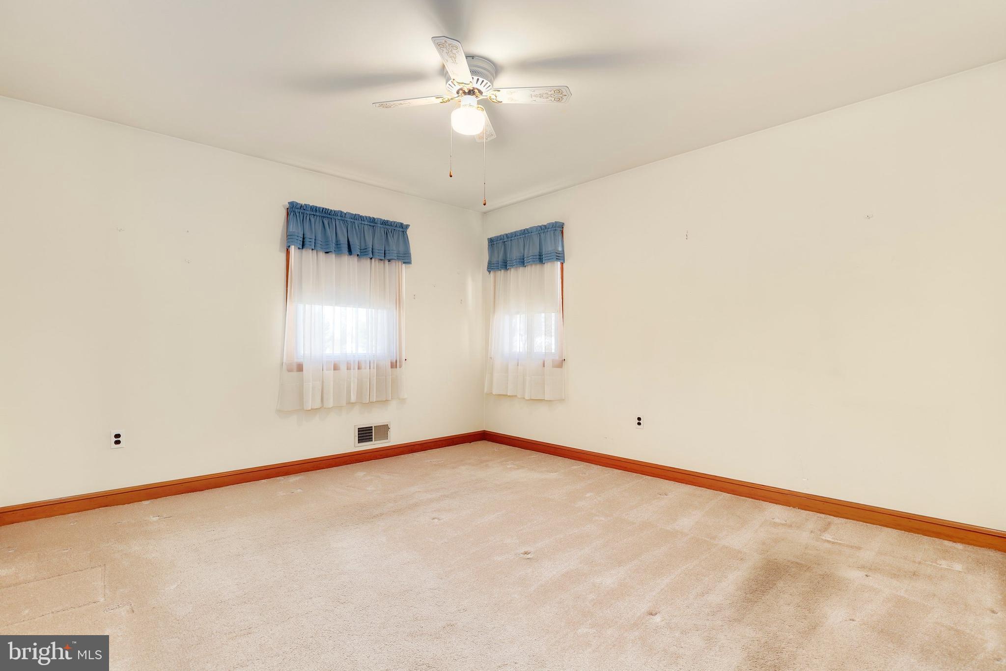 24429 Ridge Road Damascus, MD 20872 - Photo 12 of 23 Gallery Image 12