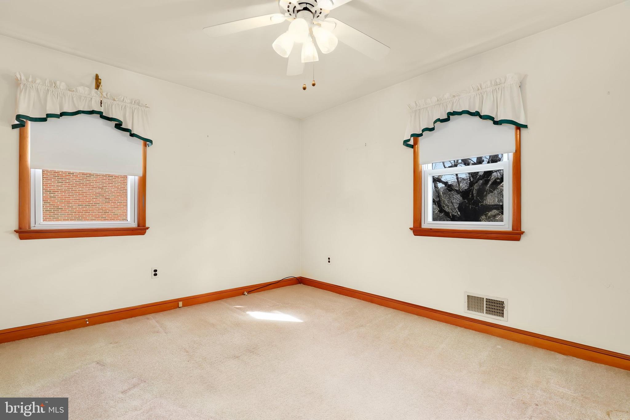 24429 Ridge Road Damascus, MD 20872 - Photo 14 of 23 Gallery Image 14
