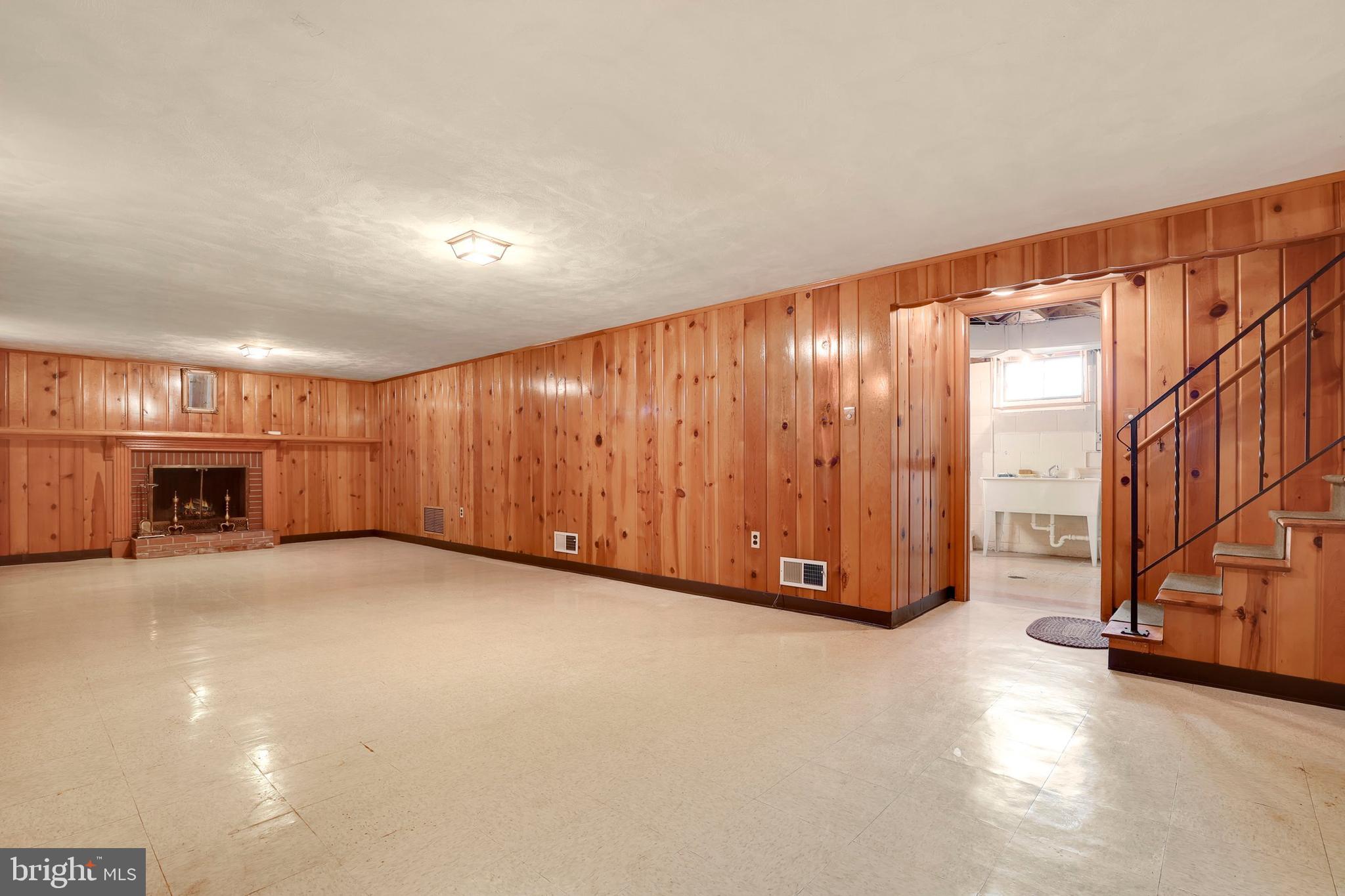 24429 Ridge Road Damascus, MD 20872 - Photo 15 of 23 Gallery Image 15
