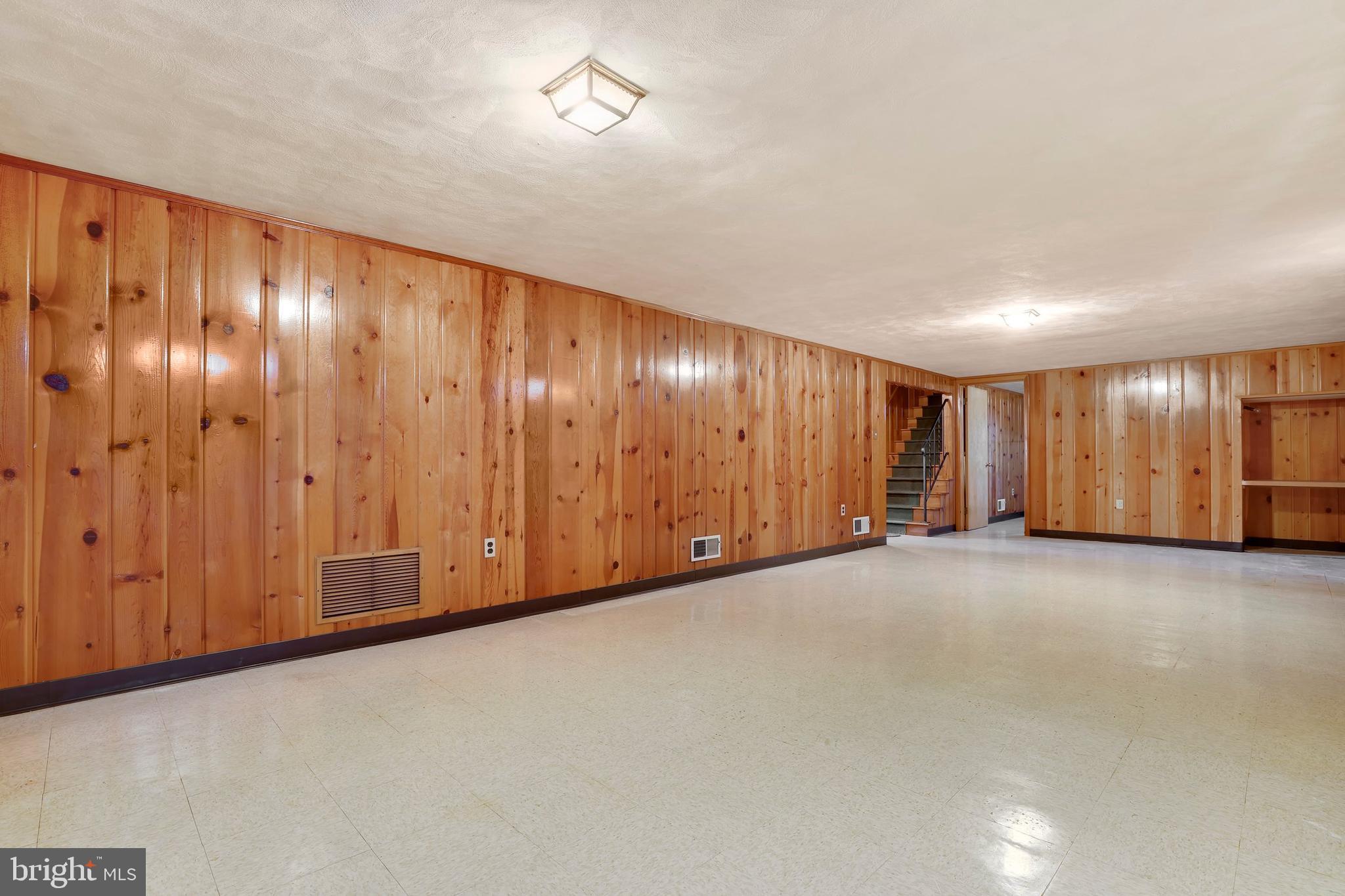 24429 Ridge Road Damascus, MD 20872 - Photo 16 of 23 Gallery Image 16