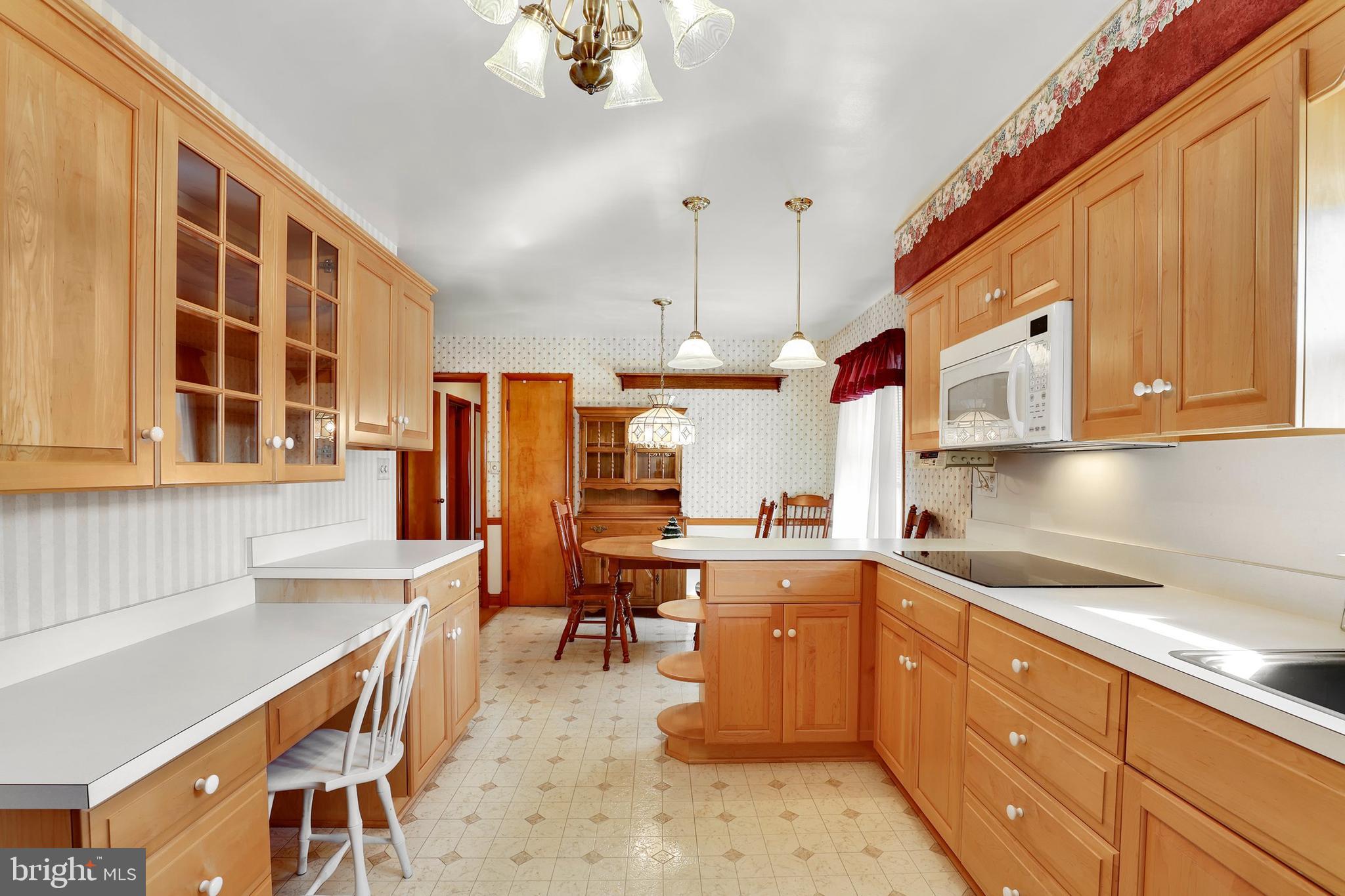 24429 Ridge Road Damascus, MD 20872 - Photo 7 of 23 Gallery Image 7