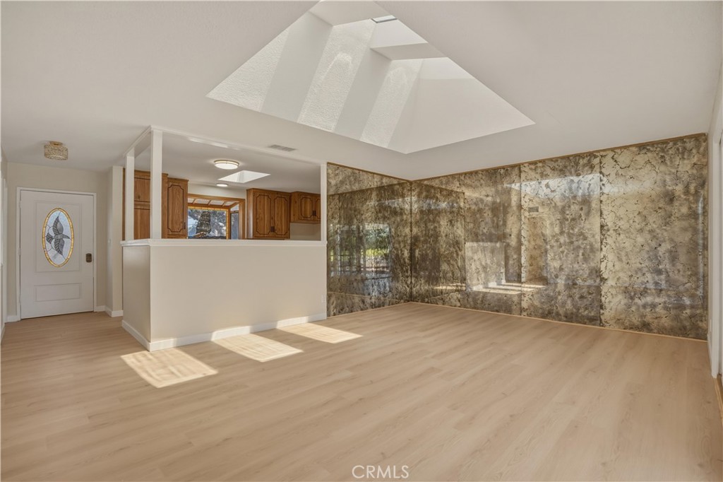 1534 Wallace Street Simi Valley, CA 93065 - Photo 8 of 48