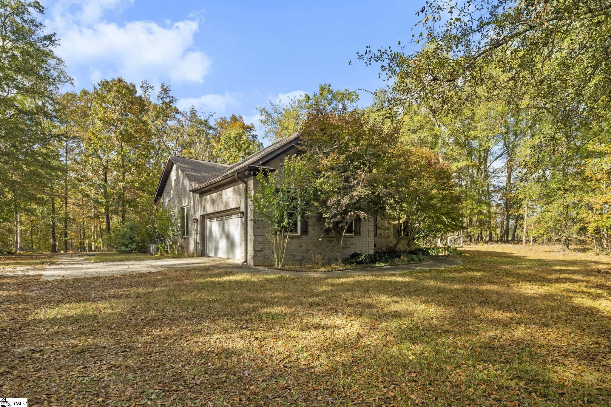 40 Hippy Lane Pelzer, SC 29669 - Photo 5 of 47 Gallery Image 5