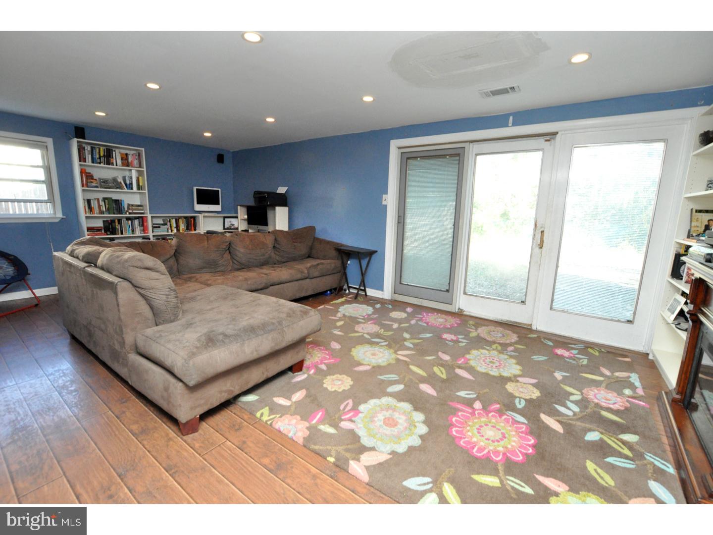 404 Howard Road Cherry Hill, NJ 08034 - Photo 9 of 17 Gallery Image 9