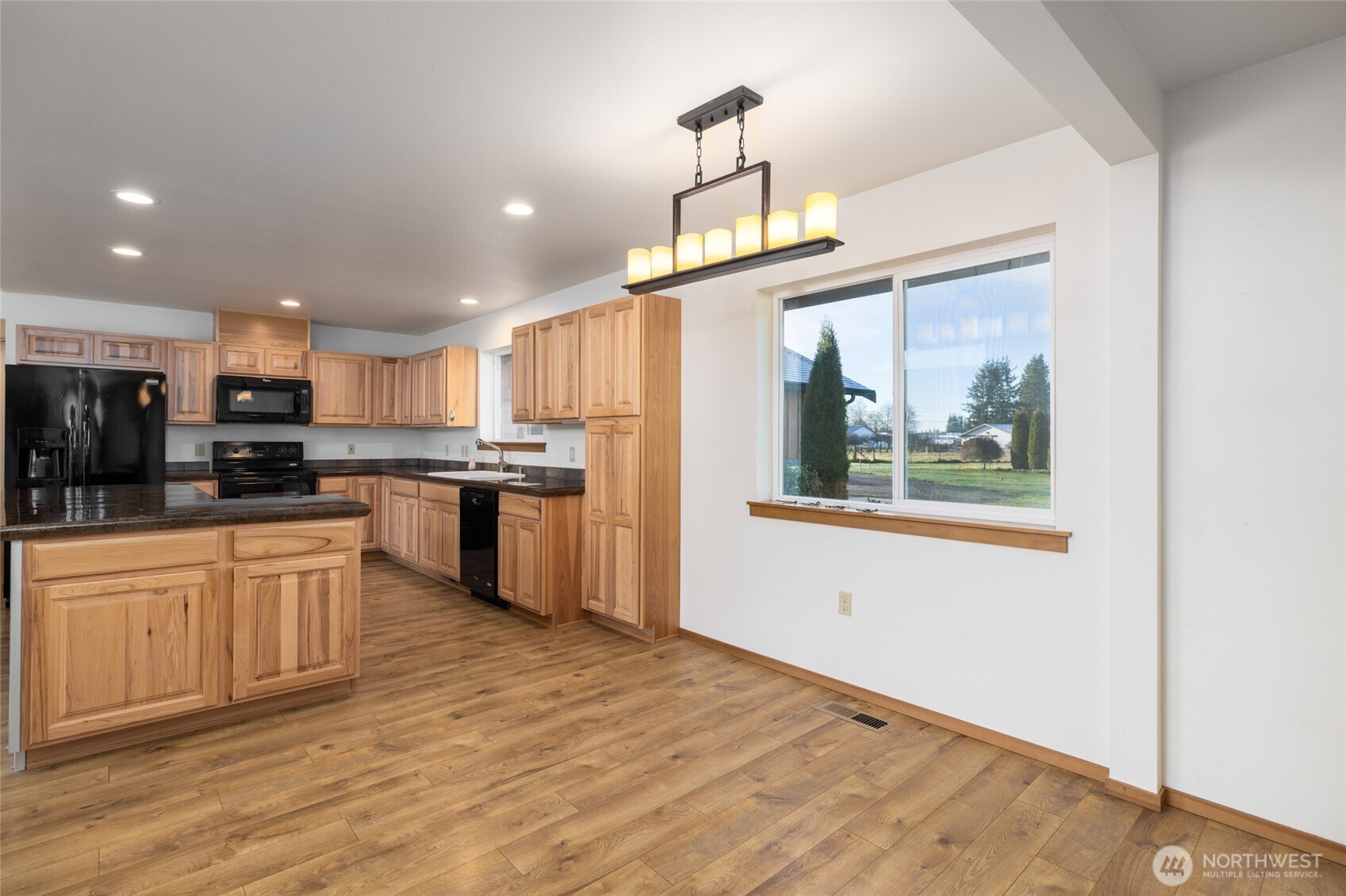 965 North Fruitdale Road Sedro-Woolley, WA 98284 - Photo 11 of 37