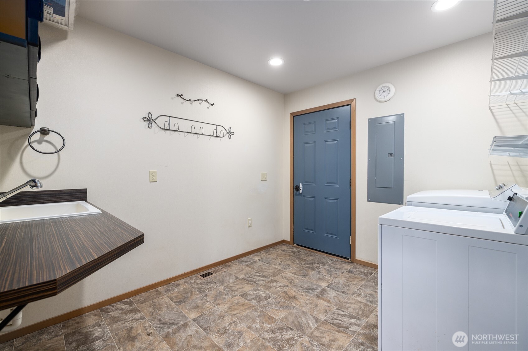 965 North Fruitdale Road Sedro-Woolley, WA 98284 - Photo 13 of 37