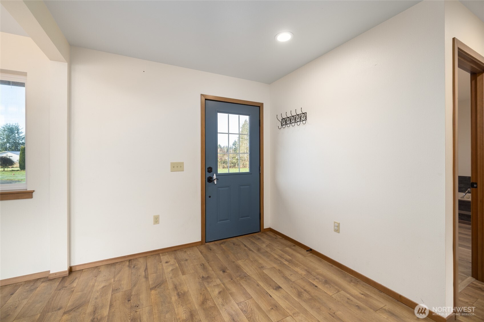 965 North Fruitdale Road Sedro-Woolley, WA 98284 - Photo 3 of 37