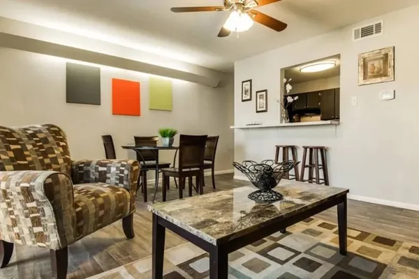 $816 | 8000 Midcrown Drive, Unit 3212, San Antonio, TX 78218