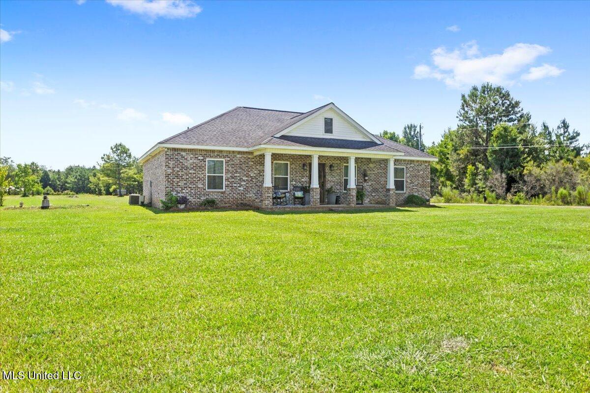 17424 Rayford Shumock Road Moss Point, MS 39562 - Photo 3 of 37 03-HJ0A3882