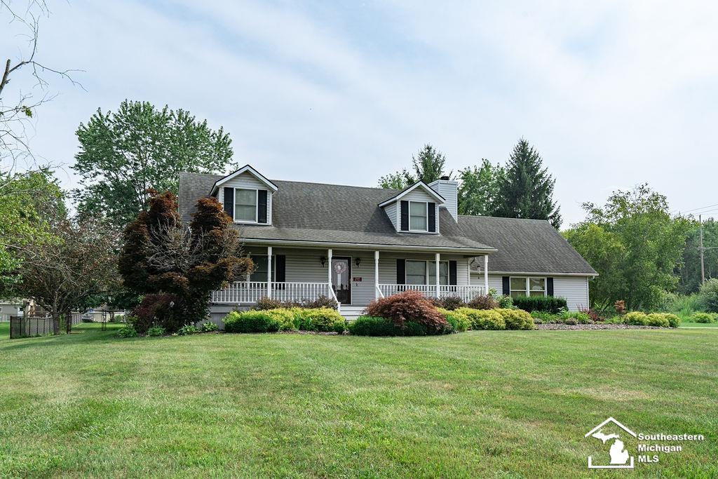 21680 Bell Road New Boston, MI 48164 - Photo 2 of 38 Gallery Image 2