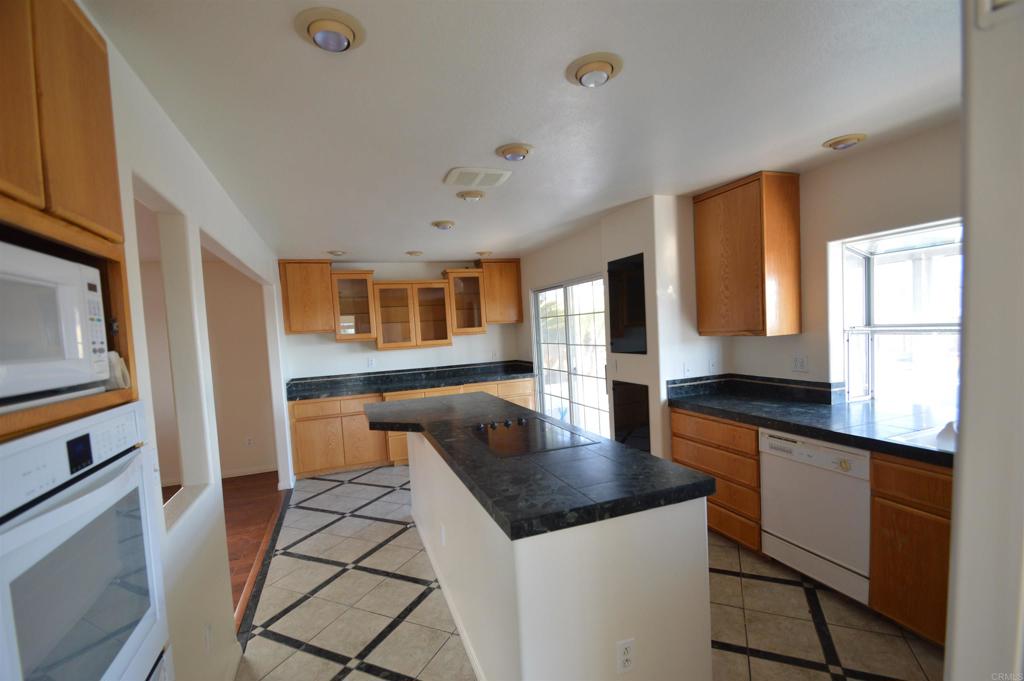 2951 Shady Pine Street Spring Valley, CA 91978 - Photo 12 of 16