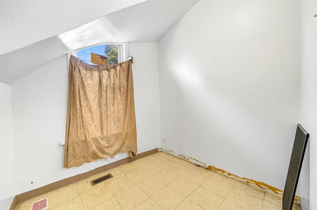 $275,000 | 5517 South Justine Street, Chicago, IL 60636