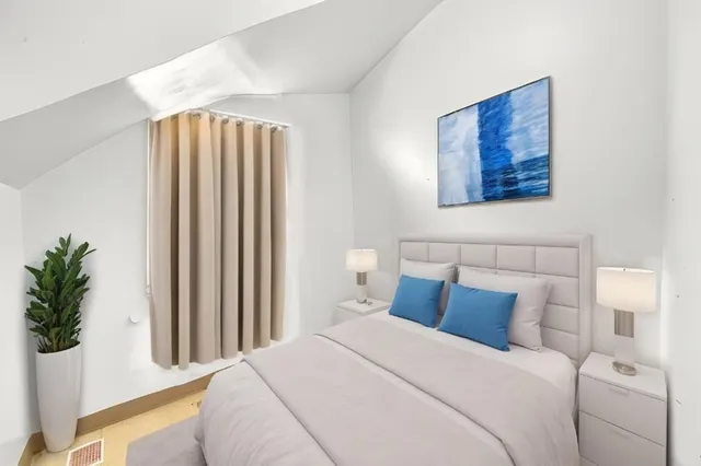 $275,000 | 5517 South Justine Street, Chicago, IL 60636