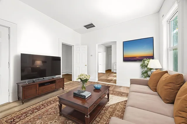 $275,000 | 5517 South Justine Street, Chicago, IL 60636