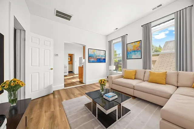 $275,000 | 5517 South Justine Street, Chicago, IL 60636